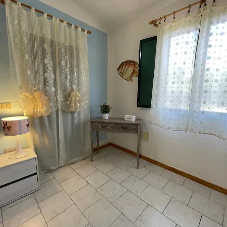 Magnolie-la Pineta A 100 M Dalla